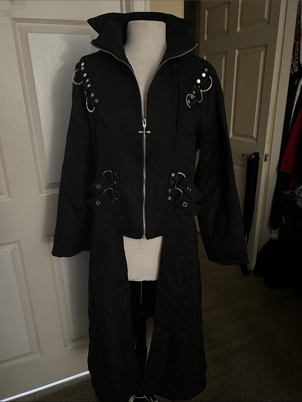 Costume Black Gothic Long Coat with Decorative Hardware